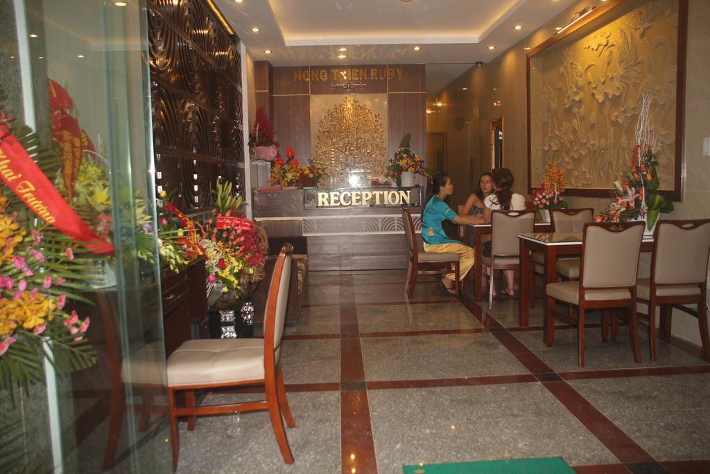 Hong Thien Ruby Hotel Hue Bagian luar foto
