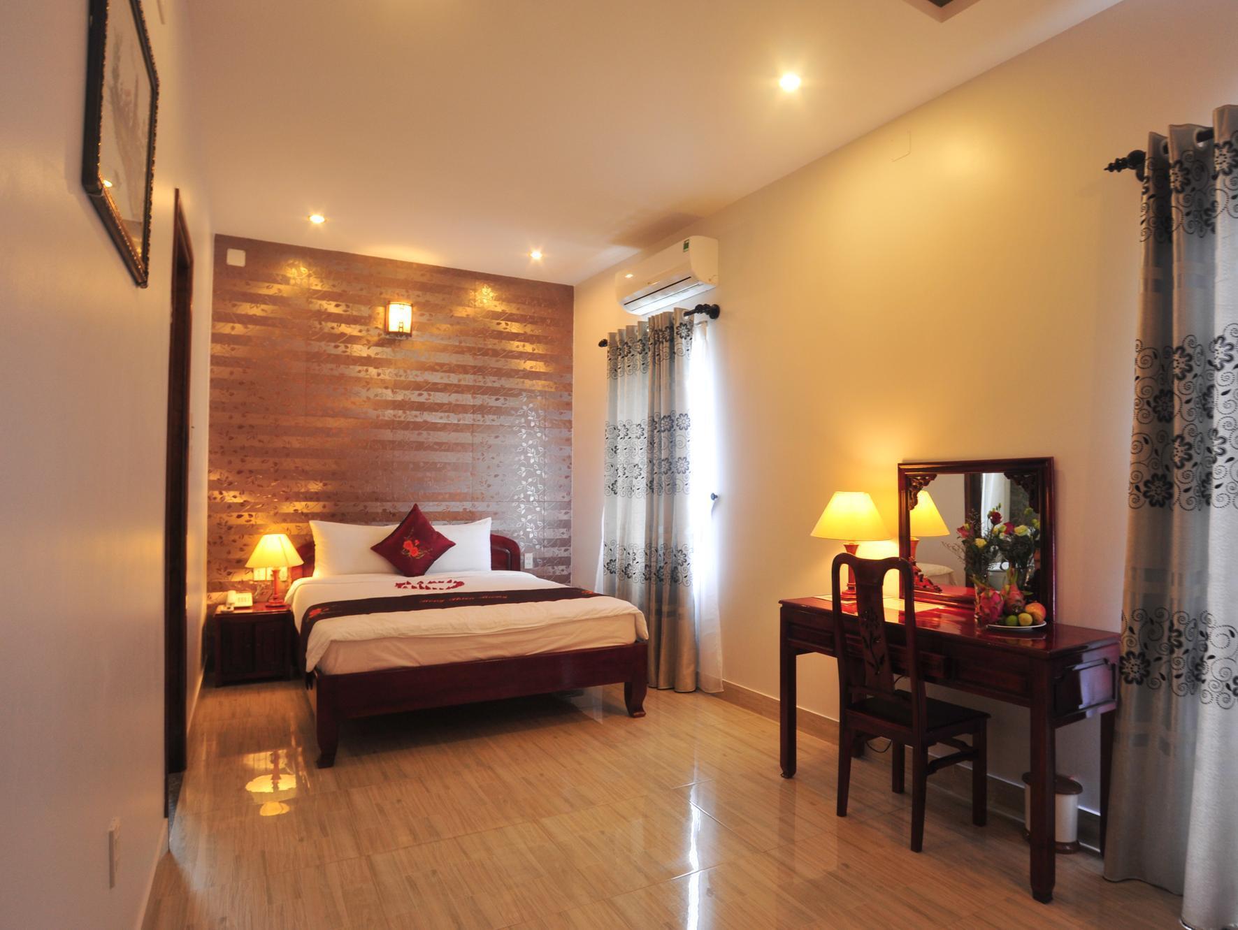 Hong Thien Ruby Hotel Hue Bagian luar foto