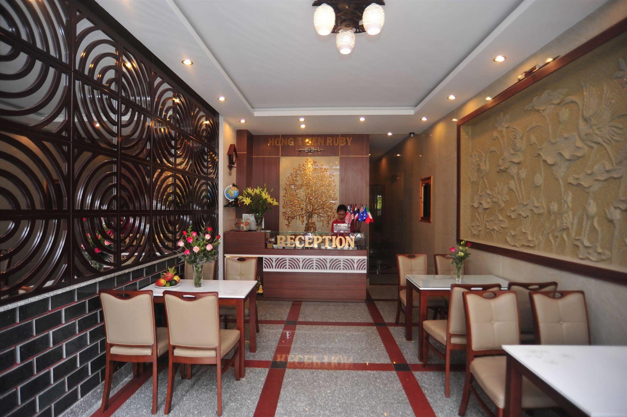 Hong Thien Ruby Hotel Hue Bagian luar foto