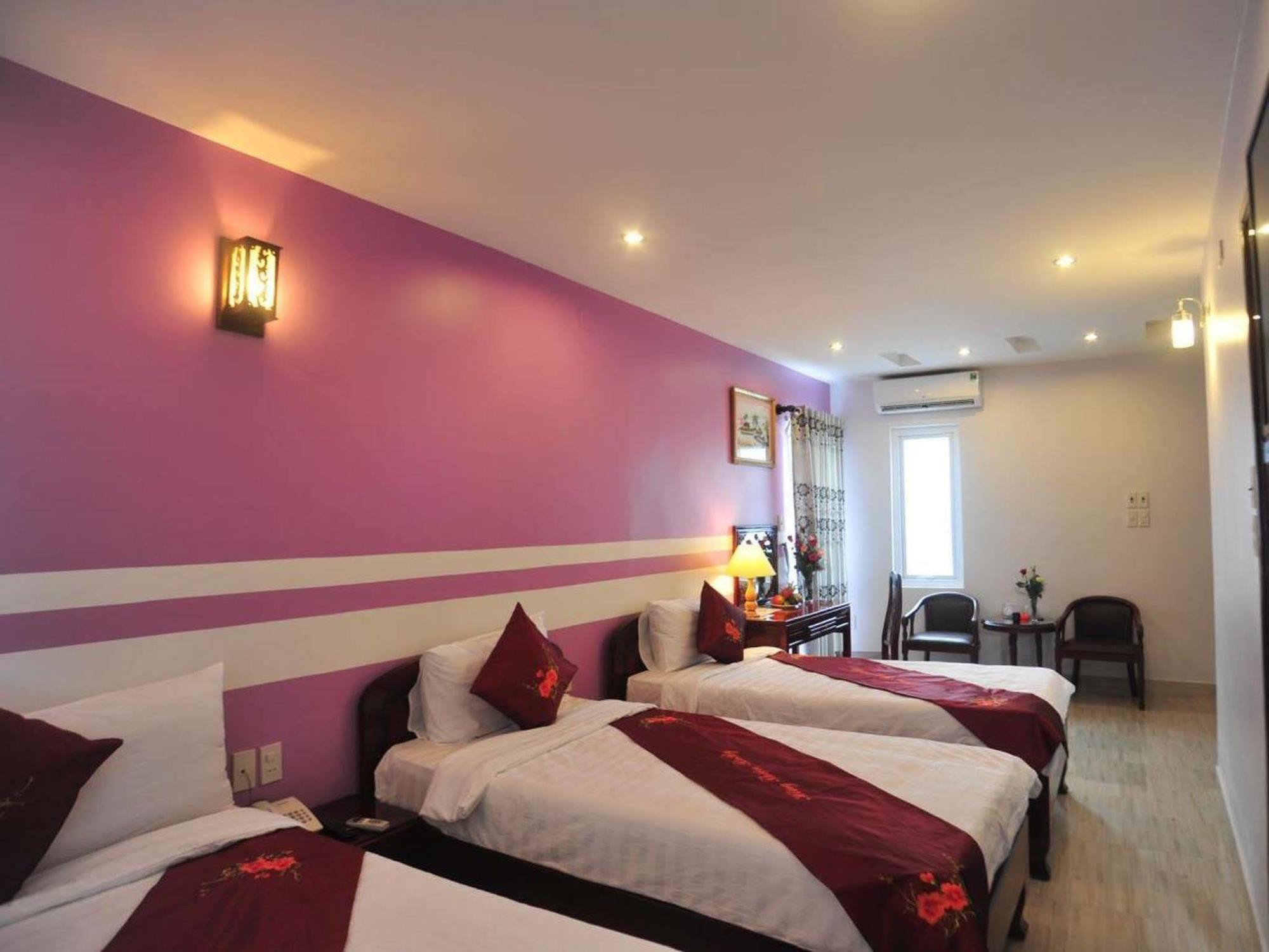 Hong Thien Ruby Hotel Hue Bagian luar foto