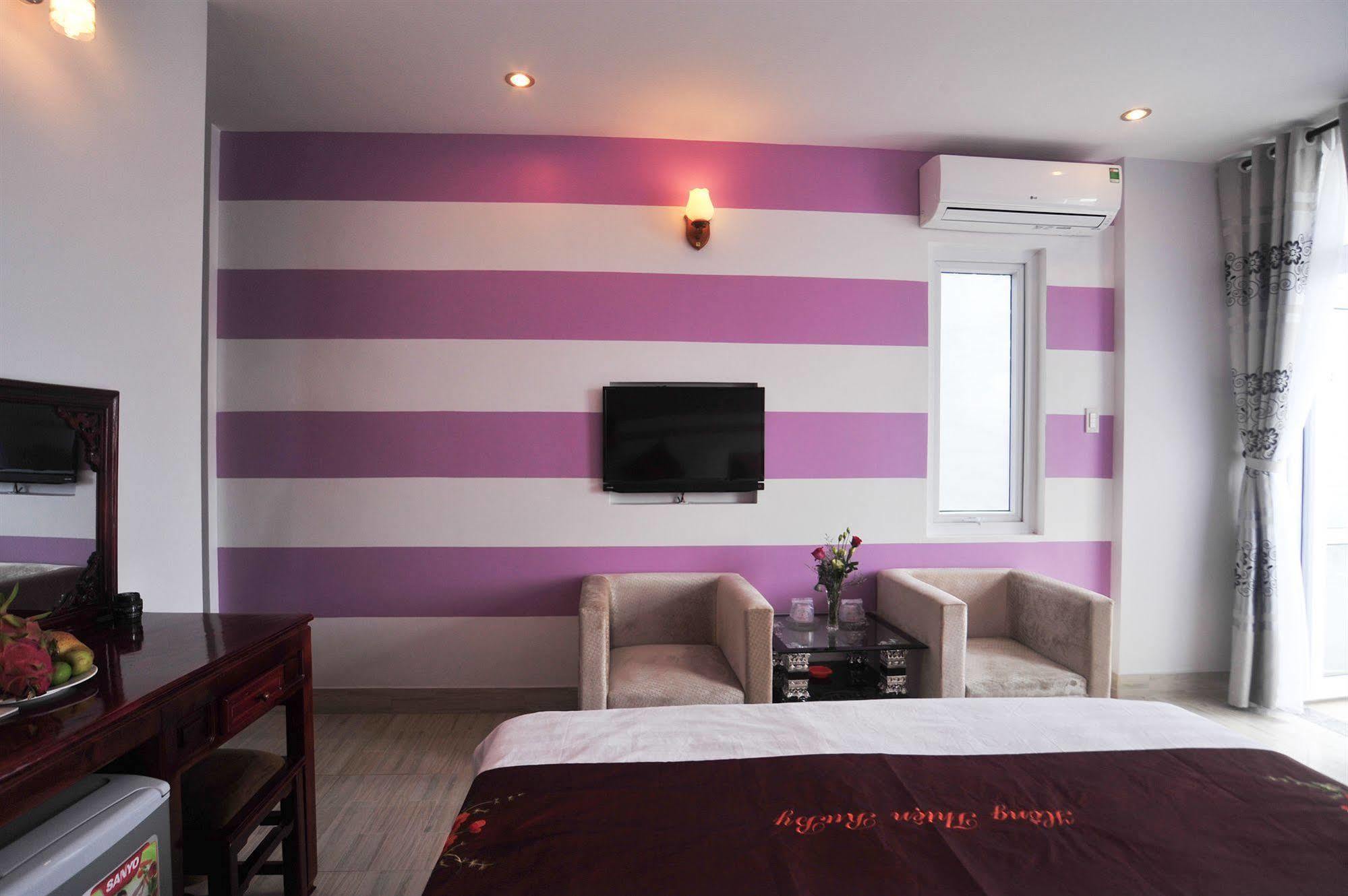 Hong Thien Ruby Hotel Hue Bagian luar foto