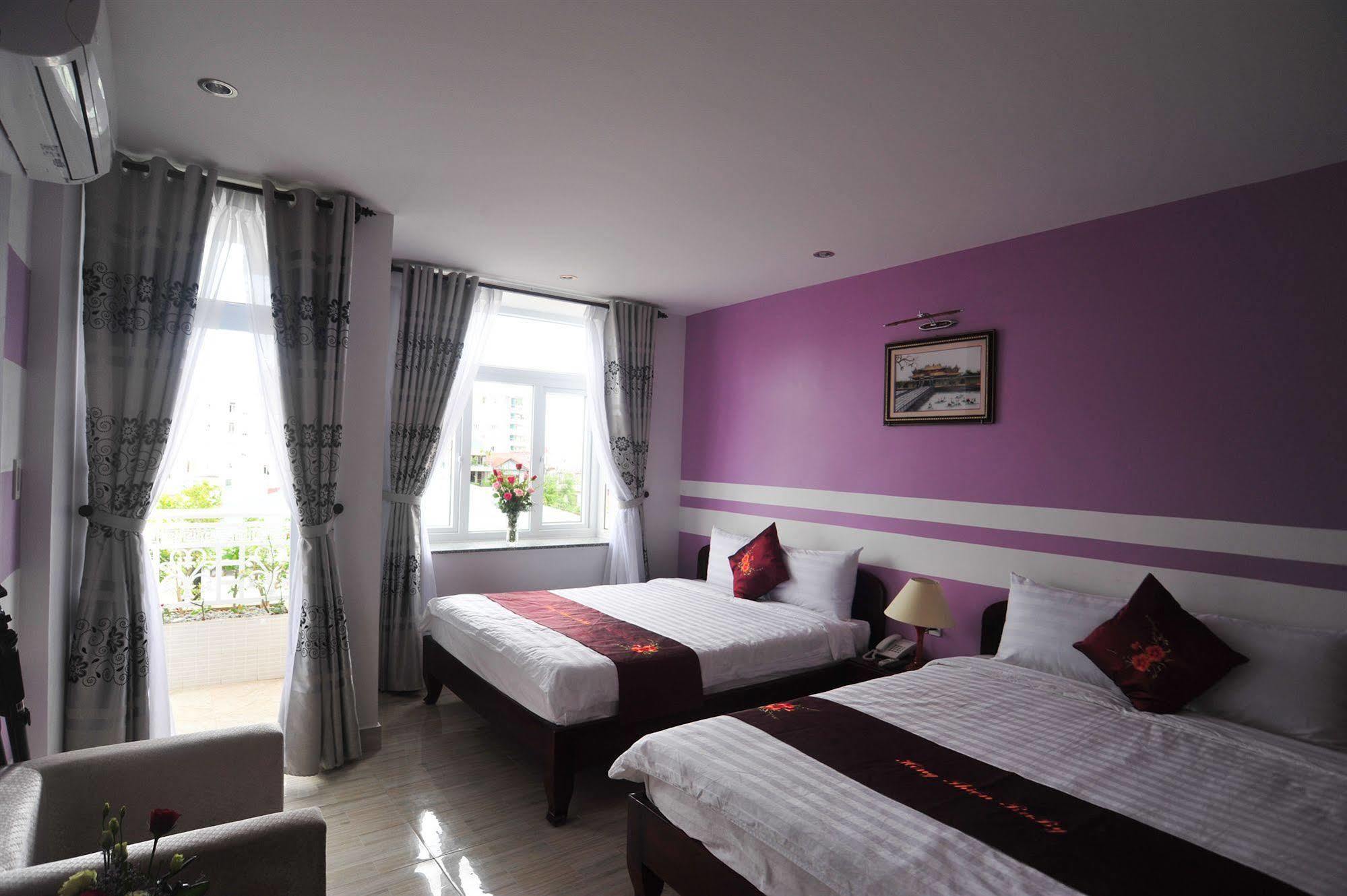 Hong Thien Ruby Hotel Hue Bagian luar foto