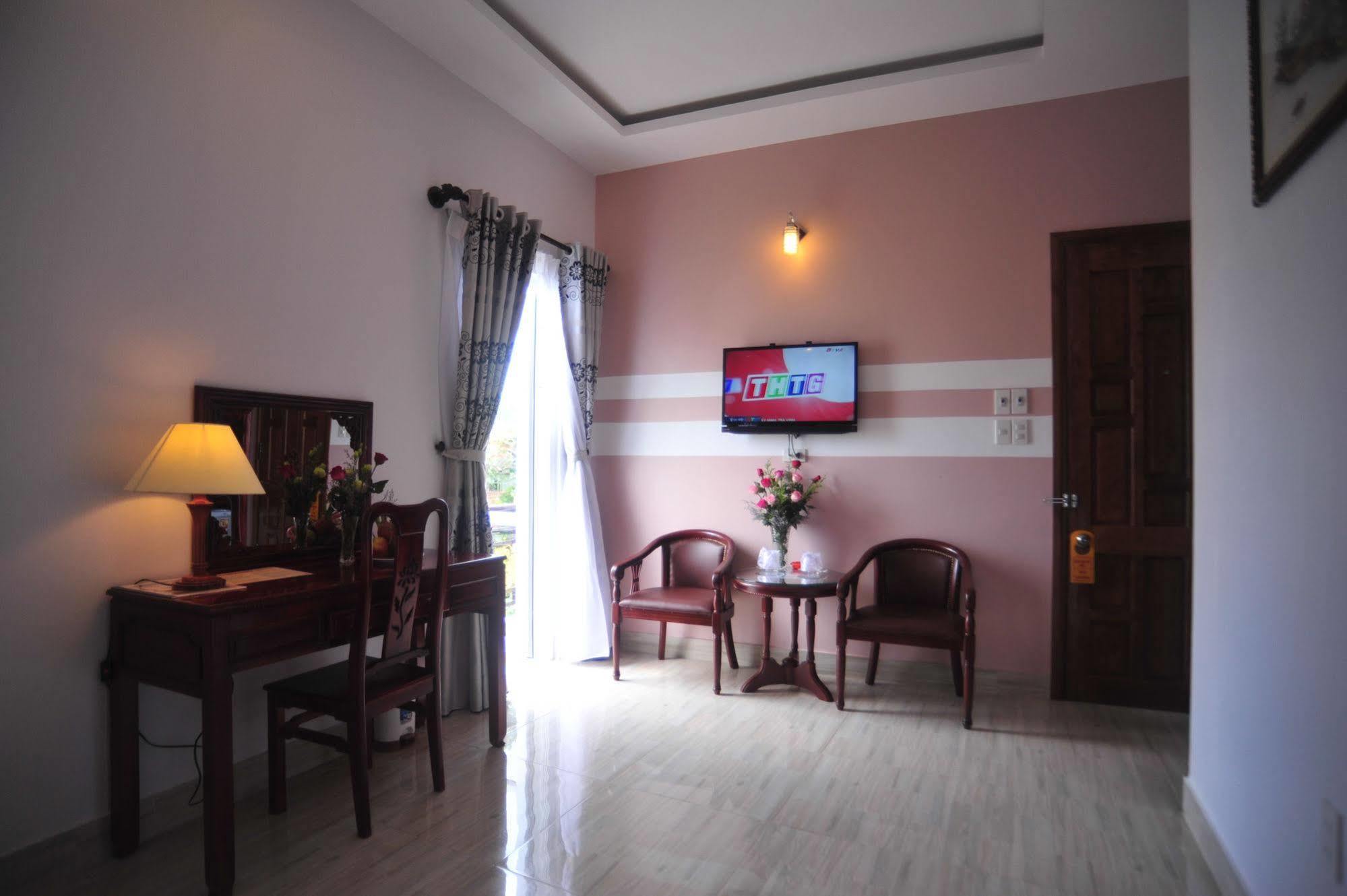 Hong Thien Ruby Hotel Hue Bagian luar foto